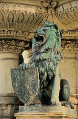 Löwe 1 am Heinrichsbrunnen