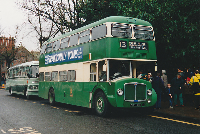 King Alfred 595 LCG in Winchester - 1 Jan 2004 (519-7A)
