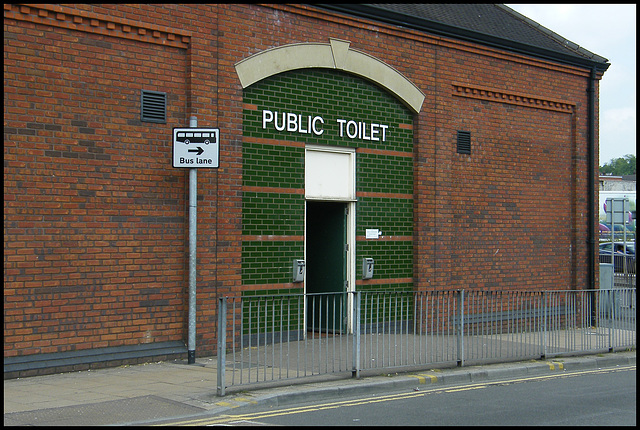 bus station loos