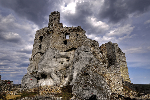 Mirów Castle - Jura Krakowsko-Częstochowska ¦ pila(2)
