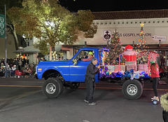 Hanford, CA hometown holiday parade (0325)