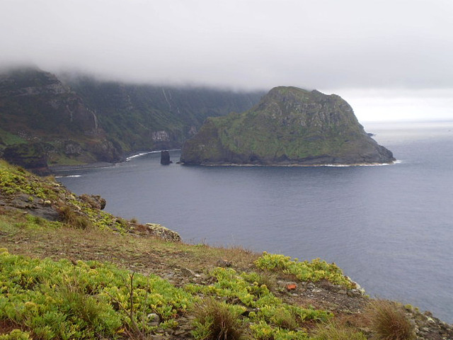 A view to Maria Vaz Islet.