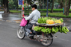 Hanoi-traffic (© Buelipix)