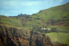 Sicht zum Leuchtturm an der Ostspitze von Madeira. Ab hier gingen wir zurück, denn wir wollen mal wieder kommen, um den Rest der Tour zu Erkunden.