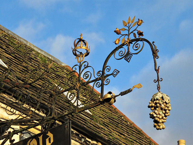 ship inn, mere, wilts, wrought ironwork sign by kingston avery mid c18 (1)