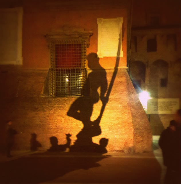 L'ombra del Gigante..proiettata sul Palazzo Comunale!