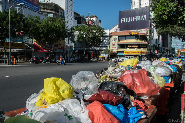 ... es gibt sie in Saigon - die Müllabfuhr! (© Buelipix)