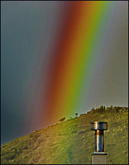 Grande arcobaleno dopo tanta pioggia a Genova