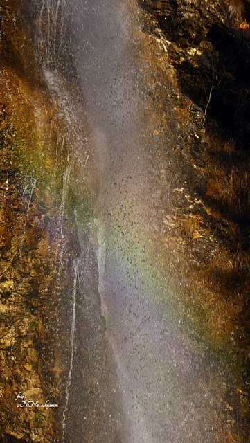 Regenbogen am Arzmoos-Wasserfall