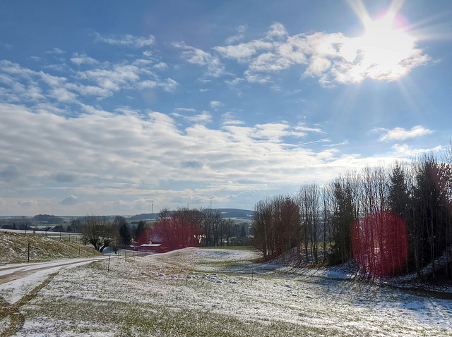 Dörfliche Winteridylle bei Hermsdorf in der Nähe von Hohenstein-Ernstthal