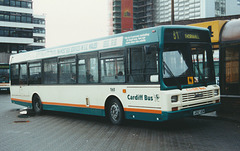 Cardiff Bus 262 (J262 UDW) in Cardiff – 26 Feb 2001