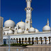 Abu Dhabi : La moskea Zayed è cicondata da fontane e obelischi