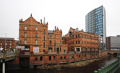 Former Midland Railway Livery Stables (right) and Royal Exchange Buildings (left), Lady's Bridge, Sheffield