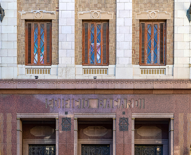 Edificio Bacardi - facade