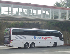 DSCF4669 Skills Coaches (National Express contractor) N8 (BX16 CHH) in Mansfield - 12 Sep 2018