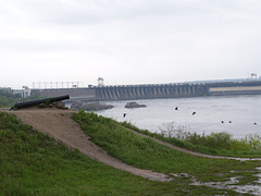 Плотина Днепрогэс с острова Хортица / Dnieper Dam from the Island of Khortytsya