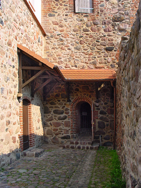 Wesenberg, Eingang in den Bergfried