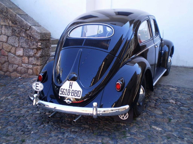 Volkswagen 1200 (1956).