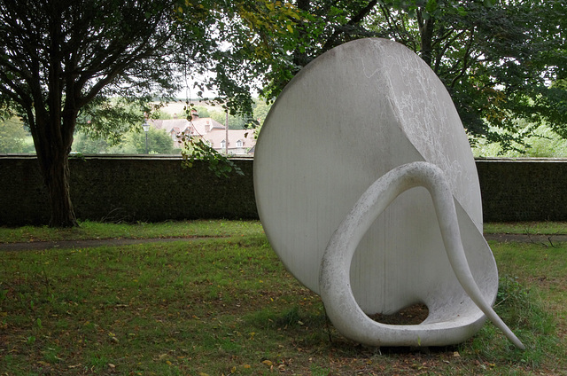 Swanny sculpture
