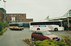 National Express coach station, Leeds – 5 May 2002 (482-21)