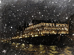 Snowing  in Paris