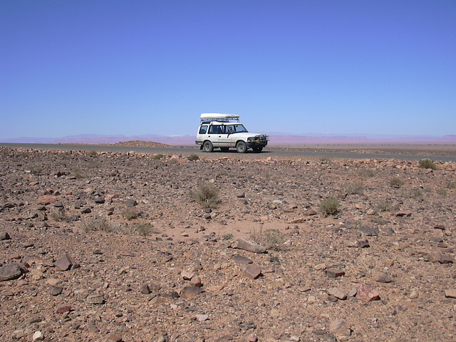 Landie in Sahara