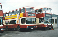 East Yorkshire buses parked up in Hull – 6 Mar 2000 (433-37)