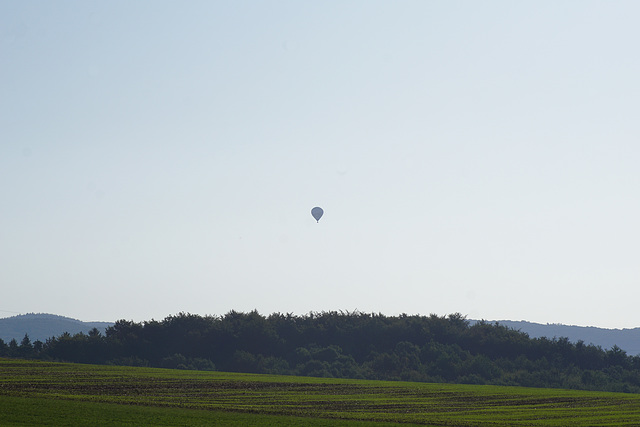 Morgenlandschaft mit Ballon