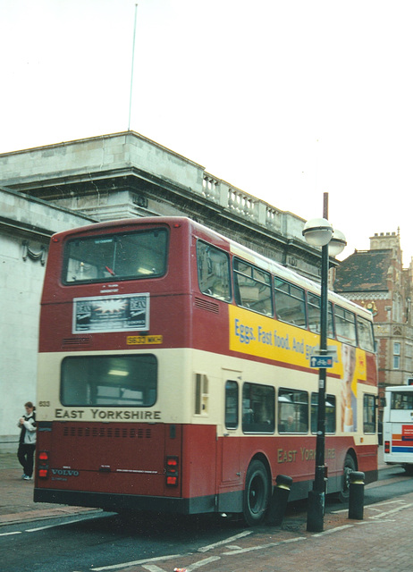 East Yorkshire 633 (S633 MKH) in Hull – 6 Mar 2000 (434-10)