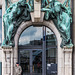 Art Nouveau Portal "Whispering Waves" /  Fiete unter flüsternden Wellen - Jugendstilportal Steinhöft 9 in Hamburg