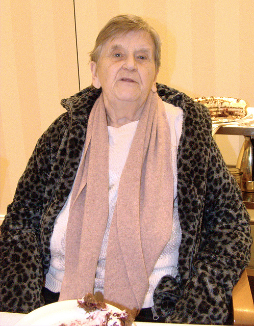 Oma an ihrem 80. Geburtstag