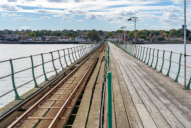 Hythe Pier Railway - the straight rails