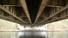 unter der Brücke