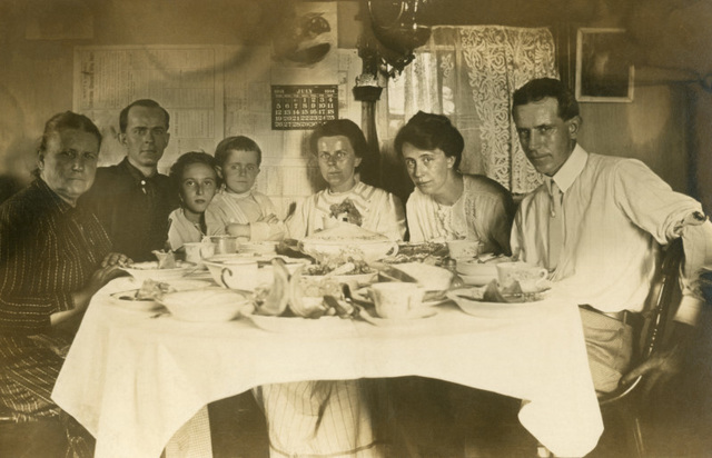 Hot Meal, July 1914