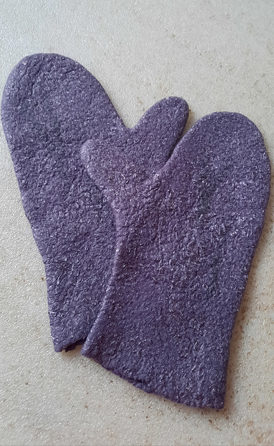 felt gloves