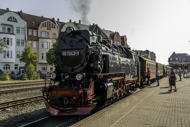 Zug mit 99 7243-1 der HSB steht zur Abfahrt bereit nach Drei Annen Hohne