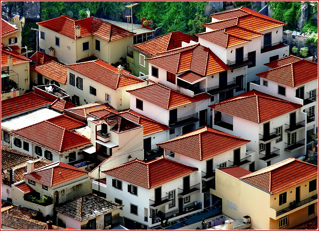 Funchal : I tetti di Câmara De Lobos : vecchi e nuovi
