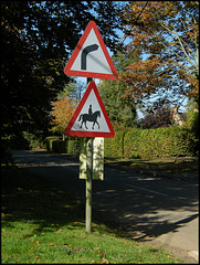horsey road sign