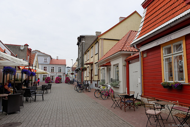 in den Strassen von Pärnu (© Buelipix)