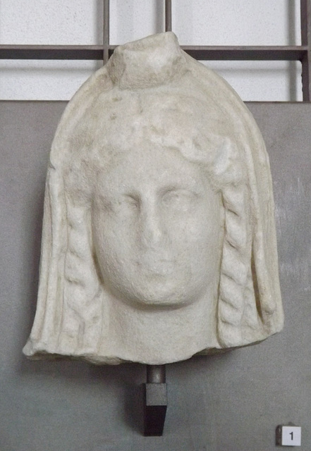 Head of Isis in the Museo Campi Flegrei June 2013