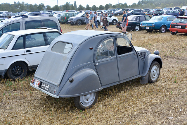 Oldtimer Festival Ravels 2022 – Early Citroën 2CV
