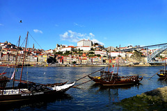 PT - Vila Nova de Gaia - Port wine boats