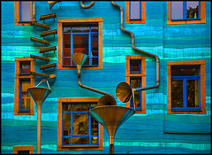 Dresdner Hinterhöfe: Blaues-Haus mit Wassermusik