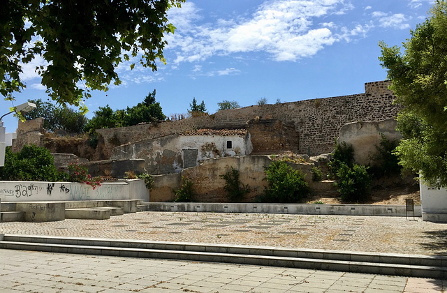 Castle Walls, Tavira (2015)