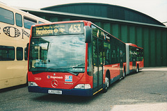Stagecoach London LX03 HDU - 28 Sep 2003