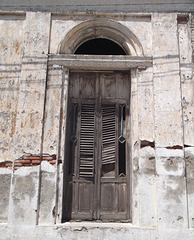 Porte ancienne à la cubana