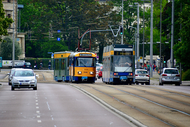 Leipzig 2017 – Plagwitz – LVB 2146 and 1113 passing each other