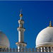 AbuDhabi : Due cupole e un minareto della moskea  Zayed