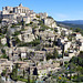 ...Gordes(Vaucluse),un des plus beaux villages de France,avec ses ruelles caladées et ses maisons bâties à même le roc...