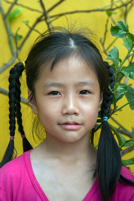 Little worshipper girl Hoa